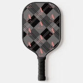 Modernes Monogramm Kariert-Grau-Schwarz-Rosa Pickleball Schläger (Vorderseite)