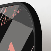 Modernes Monogramm Kariert-Grau-Schwarz-Rosa Pickleball Schläger (Linke Seite)