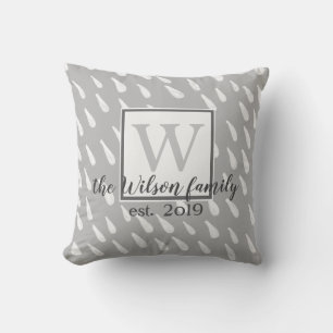 modernes Monogramm-Kissen in Grau und Weiß Kissen