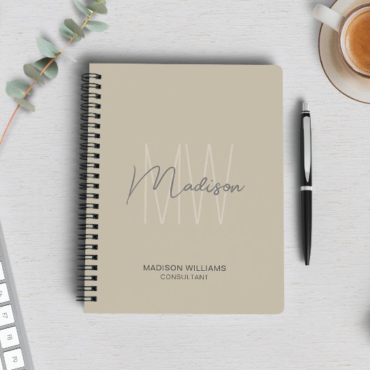Modernes Monogramm-Logo Beige Berater Notizblock
