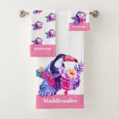 Modernes Monogramm Name Schwarz Rosa Flamingo Bade Badhandtuch Set (Insitu)