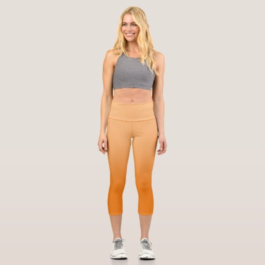 Modernes Monoton-Licht in Dunkelorange Capri Leggings (Vorderseite)