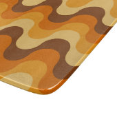 Modernes Muster aus den 1970er Jahren im Mittelalt Schneidebrett (Ecke)