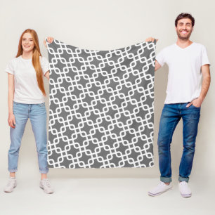 Modernes Muster mit Grauem und weißem Fleecedecke