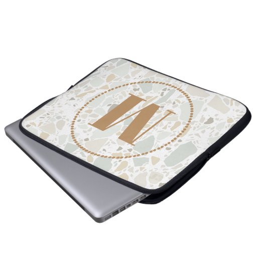 Modernes Muster Monogram Ihr Name Terrazzo Gold Laptopschutzhülle (Vorne Knopf)