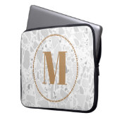 Modernes Muster Monogram Ihr Name Terrazzo Gold Laptopschutzhülle (Vorderseite Links)