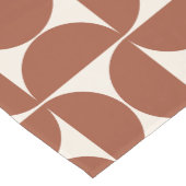 Modernes Muster Rost Terrakotta auf dem Monte San Kurzer Tischläufer (Ecke)