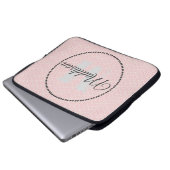 Modernes Mustermonogramm Ihr Name Rosa personalisi Laptopschutzhülle (Vorne Knopf)