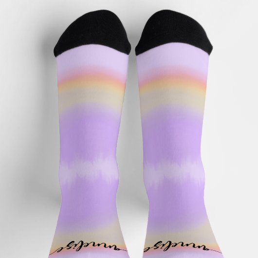 Modernes Namensskript personalisierter pastellfarb Socken (Oben)