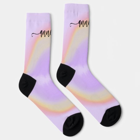 Modernes Namensskript personalisierter pastellfarb Socken (Rechts)