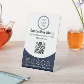 MODERNES Navy Blue Custom Logo Contacless Menu OCR Sockelschild (In SItu)