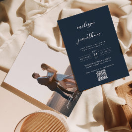Modernes Navy Blue Foto Script QR Code Hochzeit Einladung
