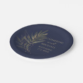 Modernes Navy Blue Gold Leaf Wedding Monogram Pappteller (Schrägansicht)
