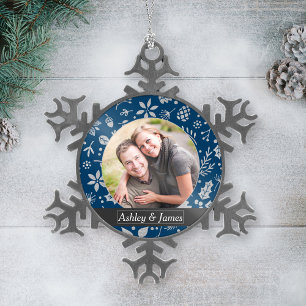Modernes Navy Blue Holiday Foliage Couple Foto Schneeflocken Zinn-Ornament