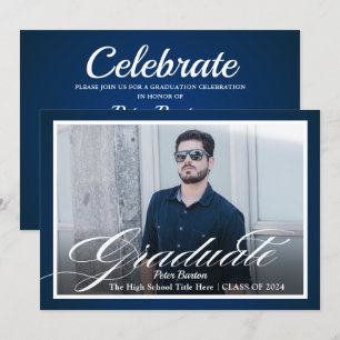 Modernes Navy Blue Silver Script Foto Grad Party Einladung
