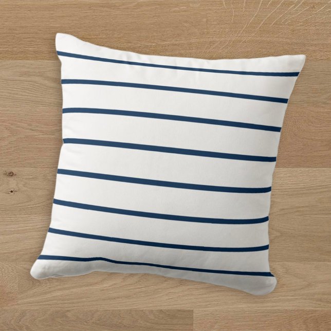 Modernes Navy Blue Simple Stripe Muster Kissen (Von Creator hochgeladen)