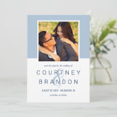 Modernes Navy Dusty Blue Monogram Wedding Foto Save The Date (Stehend Vorderseite)