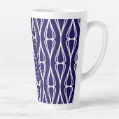 Modernes Navy White Pattern Monogramm Milchtasse (Rechts)