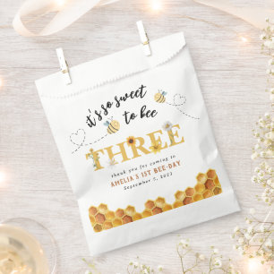 Modernes Niedlich Es ist so süß, drei Geburtstage  Geschenktütchen