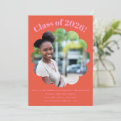 Modernes Niedlich rosa Orange Graduation Party Fot Einladung (Stehend Vorderseite)