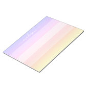 Modernes Notizblock mit Regenbogenstreifen (angewinkelt)