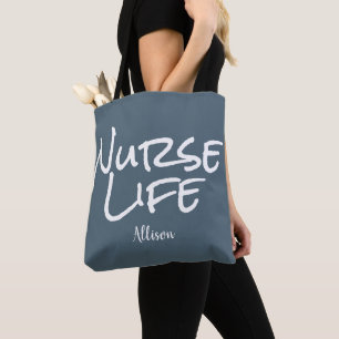 Modernes Nurse Blue White Script Medical Monogram Tasche