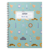 Modernes NYC Muster Green Name Spiral Notebook Notizblock (Vorderseite)