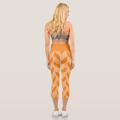 Modernes Orange Peach Herringbone Zickzack Muster Capri Leggings (Rückseite)