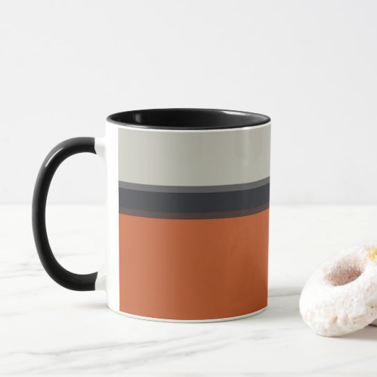 Modernes Orange Red Silver Gray Strip Muster Tasse (Mit Donut)