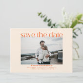 Modernes Orange Retro Typografy Foto Wedding Save The Date (Stehend Vorderseite)