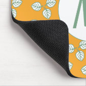Modernes Orange- und Weißleaf-Muster Mousepad (Ecke)