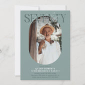 Modernes Oval Foto & Unterschrift 70. Geburtstag Einladung (Vorderseite)