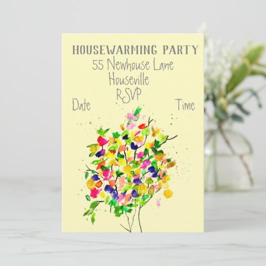 Modernes Party mit farbenfrohen Kunstbaumhäusern Einladung (Stehend Vorderseite)