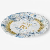 Modernes Pastel Blue Sweet 16 Gold Glitzer Party Pappteller (Schrägansicht)