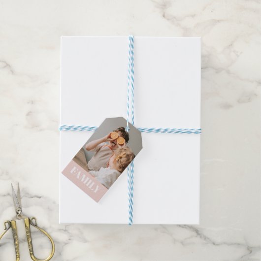 Modernes Pastel Pink Liebe Foto Geschenkanhänger (Mit Garn)