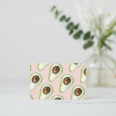 Modernes pastellrosa und grünes Avocado-Muster Visitenkarte (Stehend Vorderseite)