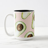 Modernes pastellrosa und grünes Avocado-Muster Zweifarbige Tasse (Links)