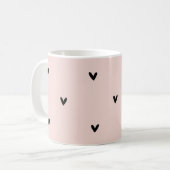 Modernes, pastellrosa und schwarzes Herzmuster Kaffeetasse (Vorderseite Links)