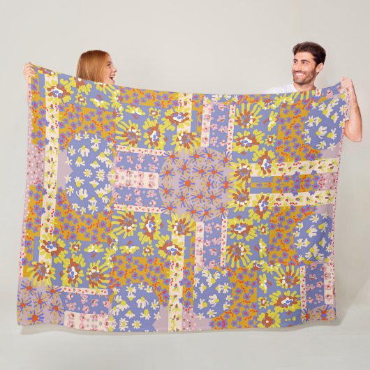 Modernes Patchwork Daisy Blume auf Periwinkle Fleecedecke (Beispiel)