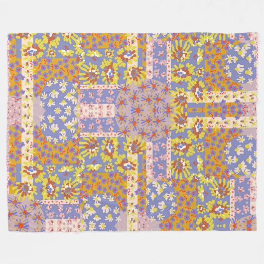 Modernes Patchwork Daisy Blume auf Periwinkle Fleecedecke (Vorderseite (Horizontal))