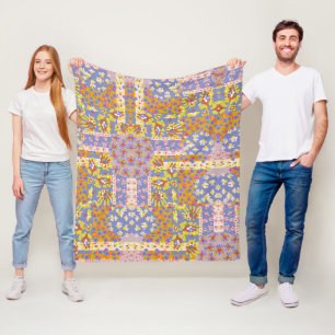 Modernes Patchwork Daisy Blume auf Periwinkle Fleecedecke