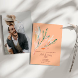 Modernes Peach Floral Foto Hochzeit Einladung
