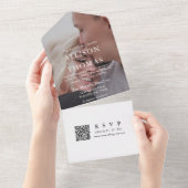 Modernes Peach Foto QR Code Monogram Wedding All In One Einladung (Abreißen)