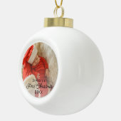 Modernes Personalisiertes Baby's First Christmas F Keramik Kugel-Ornament (Rechts)