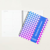Modernes Personalisiertes Blau und Rosa Checkered Planer (Anzeige)
