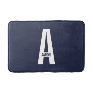Modernes Personalisiertes Fettmonogramm und Name Badematte
