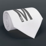 Modernes Personalisiertes Fettmonogramm und Name Krawatte<br><div class="desc">Modernes Monogram Design mit personalisiertem Monogramm-Buchstaben "M" und Namen im modernen fett formatierten Sans Serif Schriftart Stil. Perfektes Geschenk für ihn,  Vatertagsgeschenk,  Trauzeuge Geschenk und vieles mehr.</div>