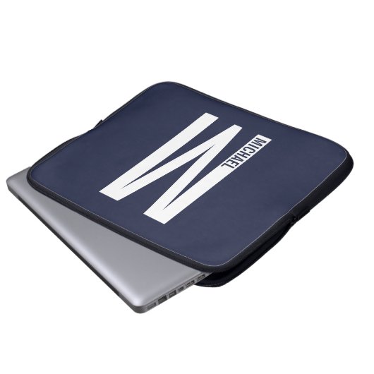 Modernes Personalisiertes Fettmonogramm und Name Laptopschutzhülle (Vorne Knopf)