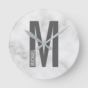 Modernes Personalisiertes Fettmonogramm und Name Runde Wanduhr