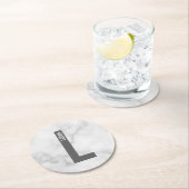 Modernes Personalisiertes Fettmonogramm und Name Runder Pappuntersetzer (Vor Ort)